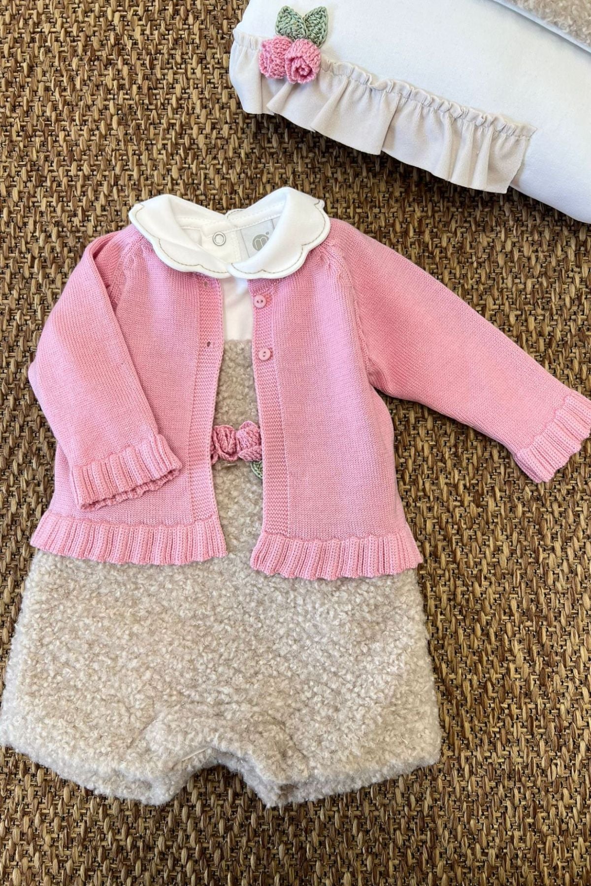 Outfit with cardigan, appliqued roses, girl, blush pink, IG1031