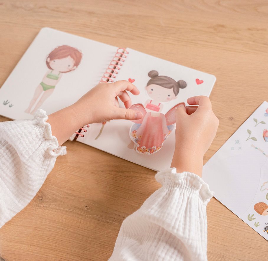 Libro Dress me up con stickers  Rosa 125414 -  NANU' BABY