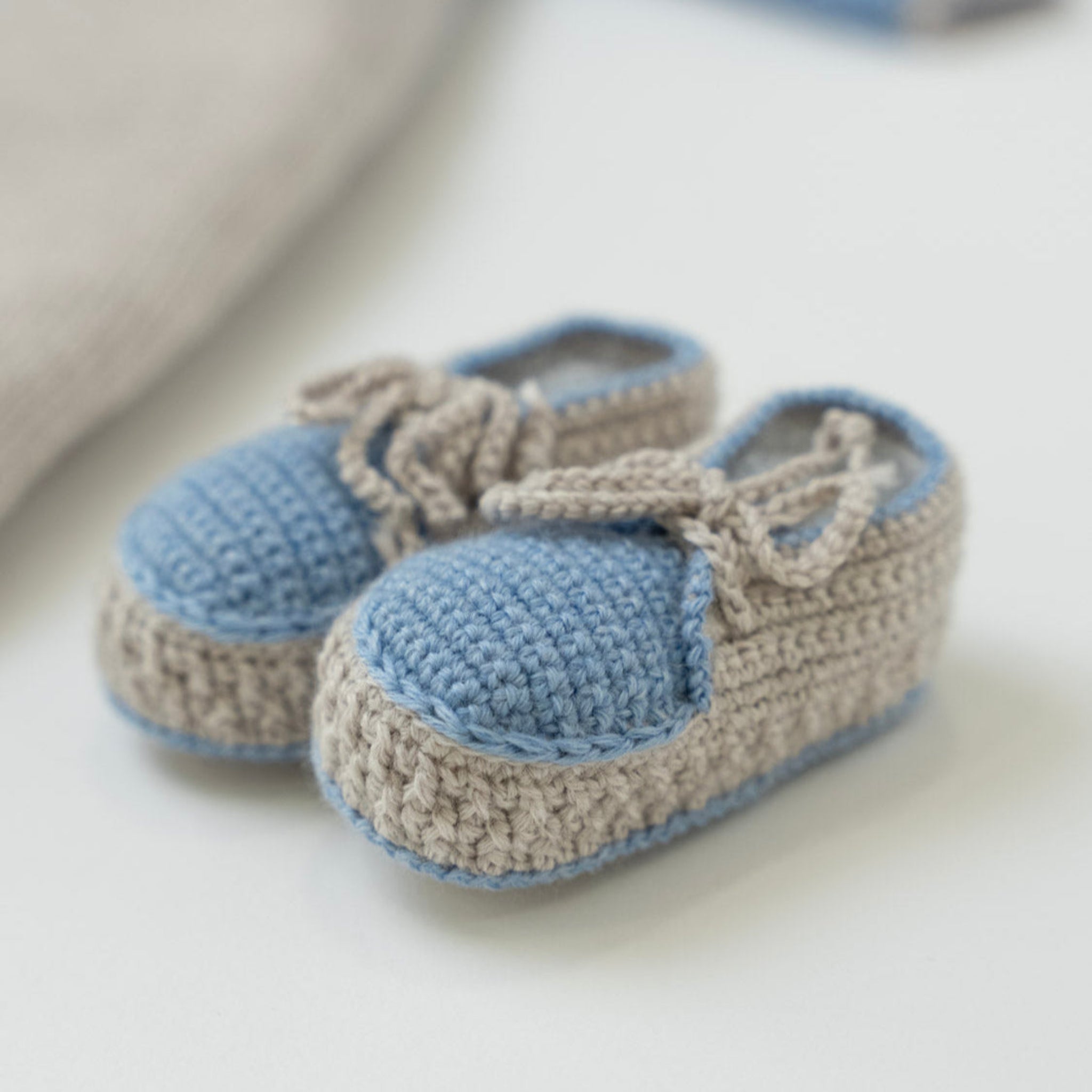 Completo Salopette Maglia Babbucce Ricamo Trenino BENNY - Piccola Giuggiola BENNY/SL