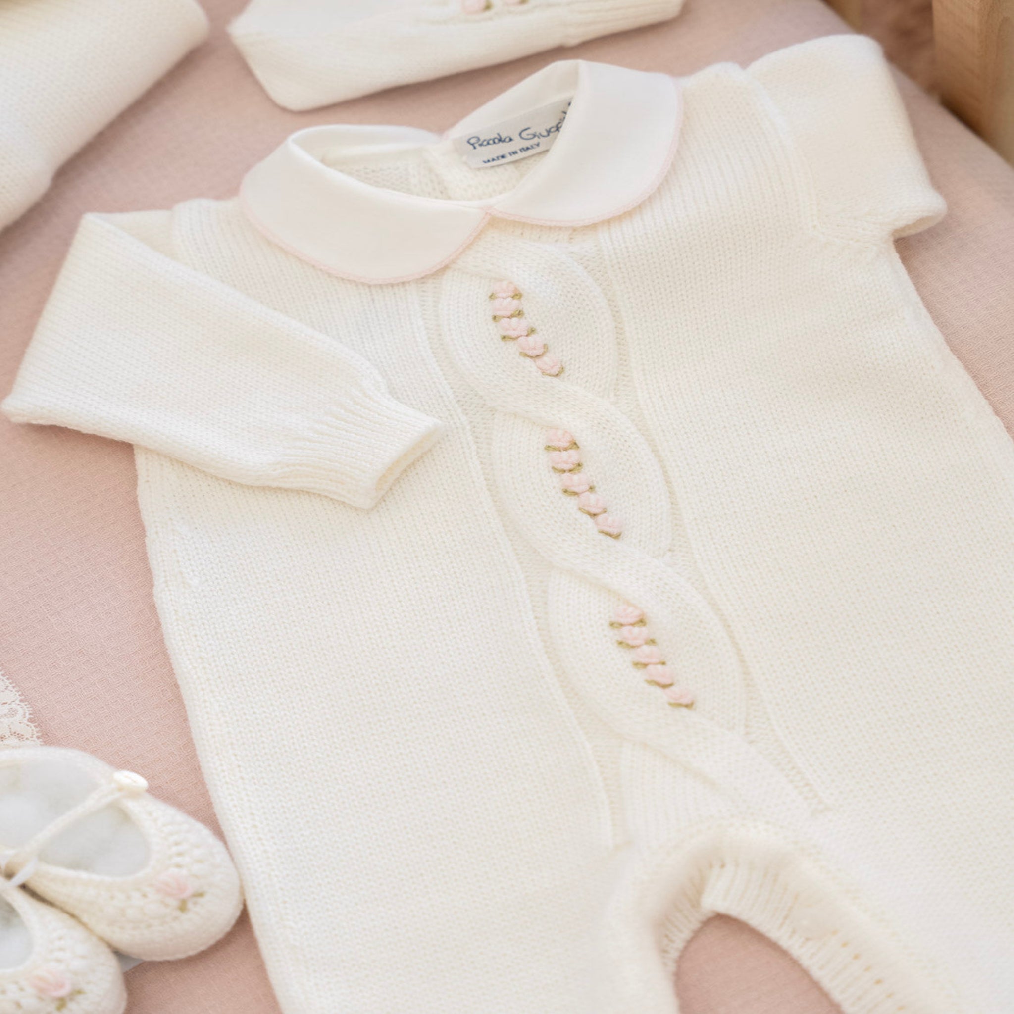 Set completo tutina babbucce OLLY pura lana ricamo treccia Made in Italy neonati 0-3 mesi