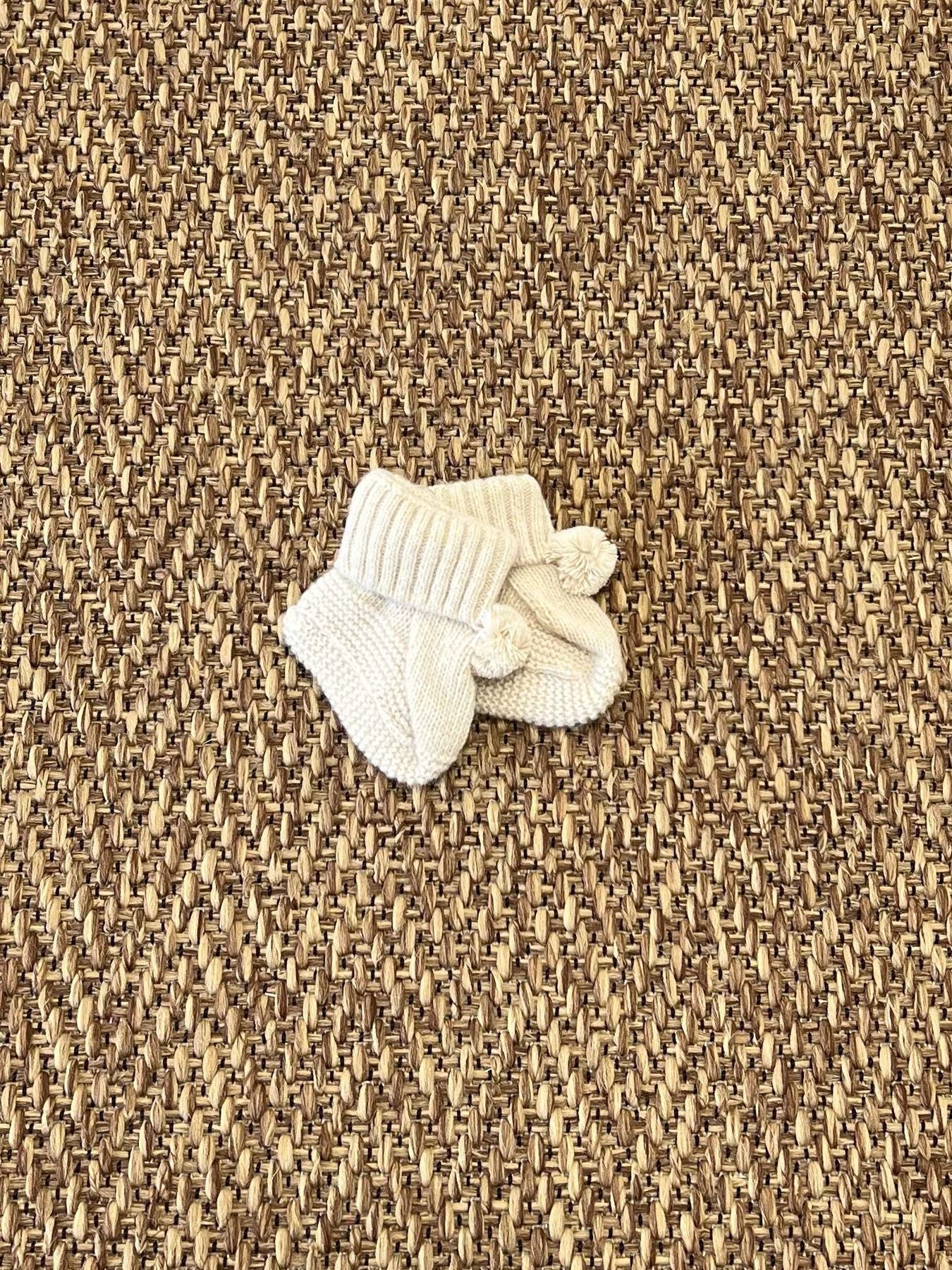 Beige Baby Booties DK133/OI23