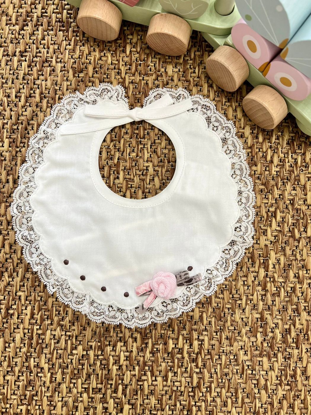 Vanilla Baby Bib IF10BAV