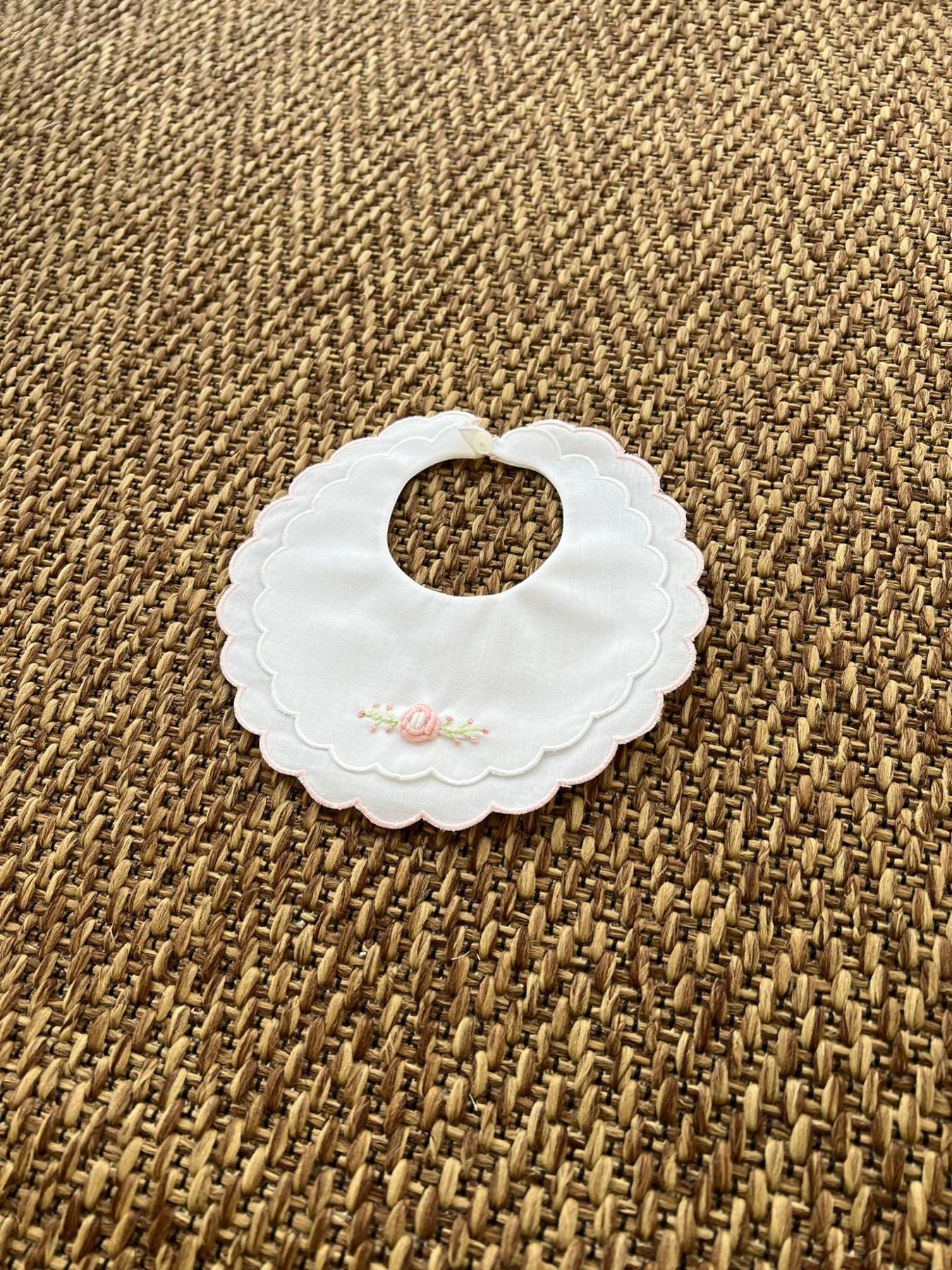 White Baby Bib EP27BAV