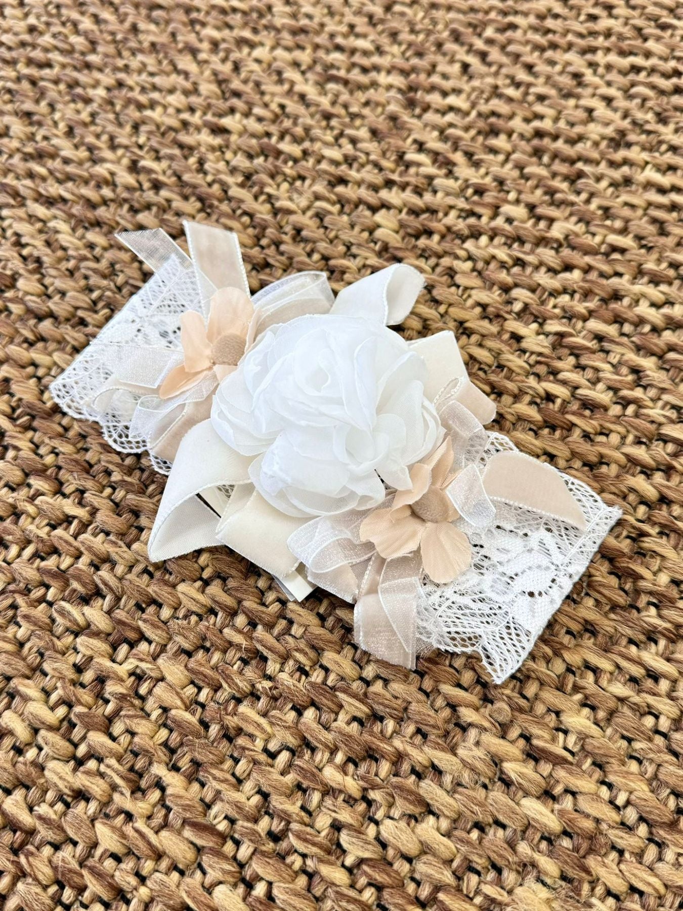 Vanilla Flower Ceremony Band IK329FA