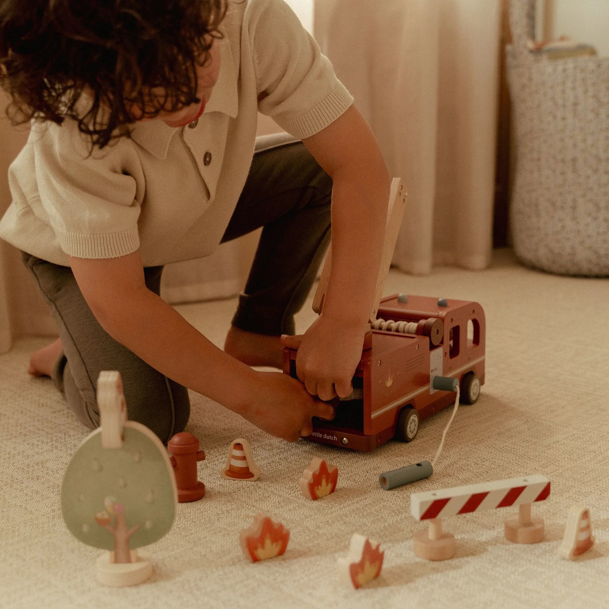 Large fire truck with FSC characters, multicolored, LD2536