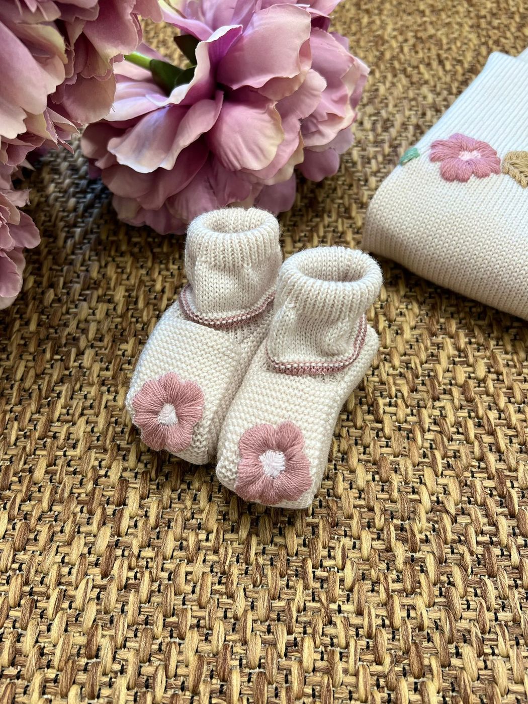 Natural Baby Booties IF37S