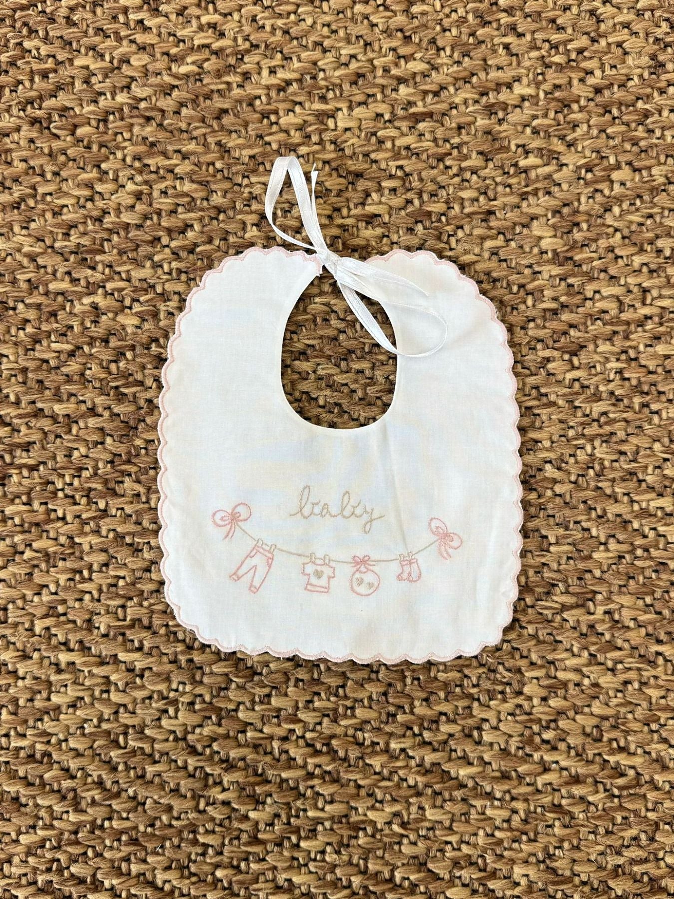 Hand-embroidered baby bib, Pink, Clothes, BAV 10/R