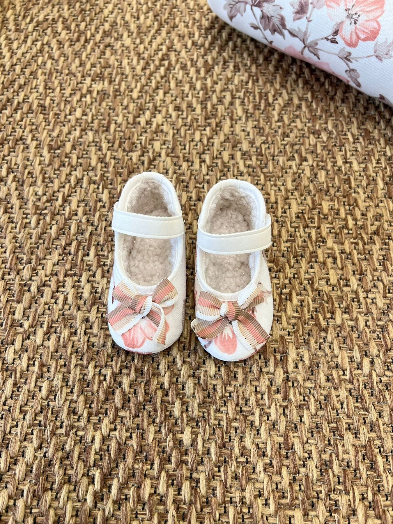 Vanilla Bow Baby Shoe IG18SC