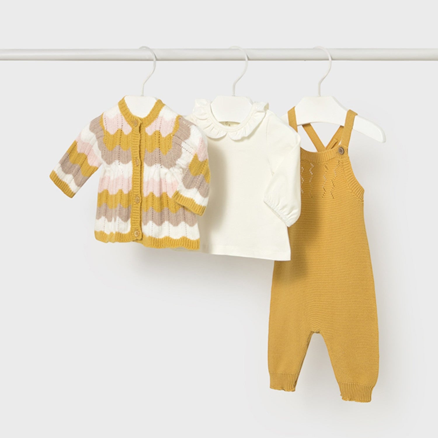 Girl's Yellow Suit 2604/32