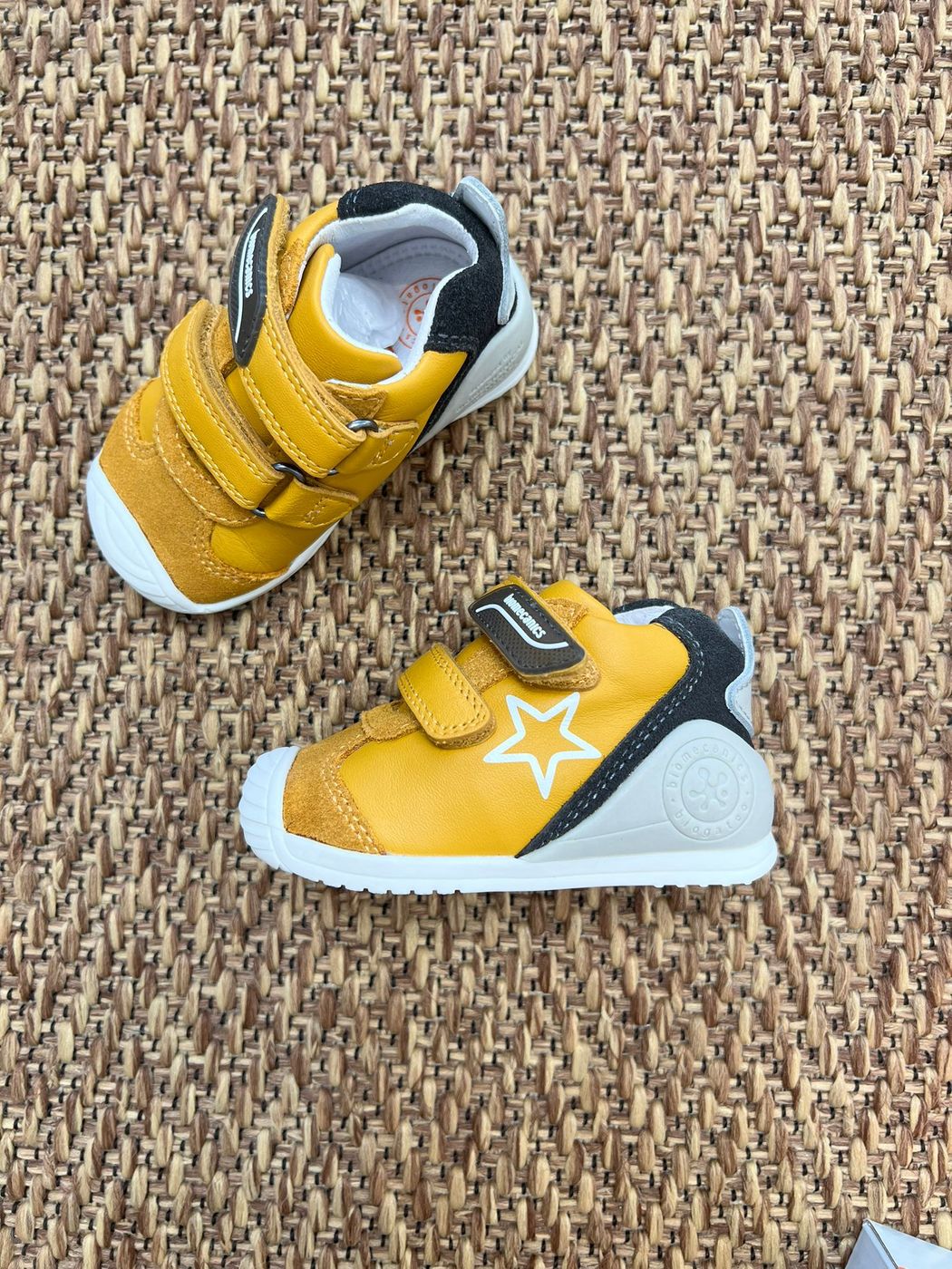 Yellow Baby Shoes 211145