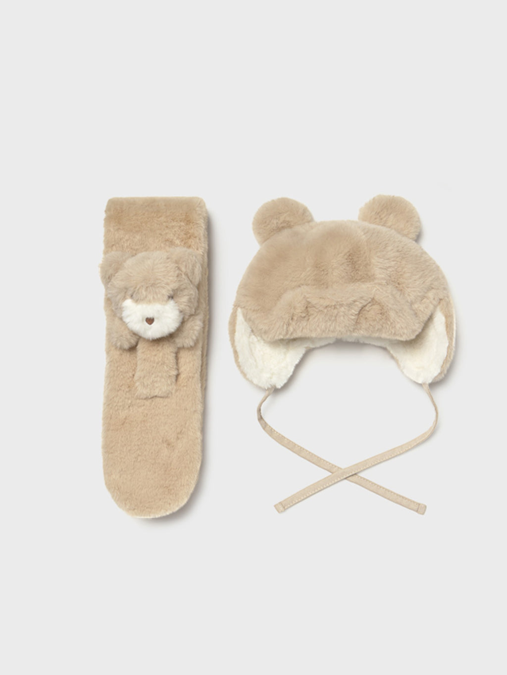 Hat and scarf set, ivory fur, 10020/65