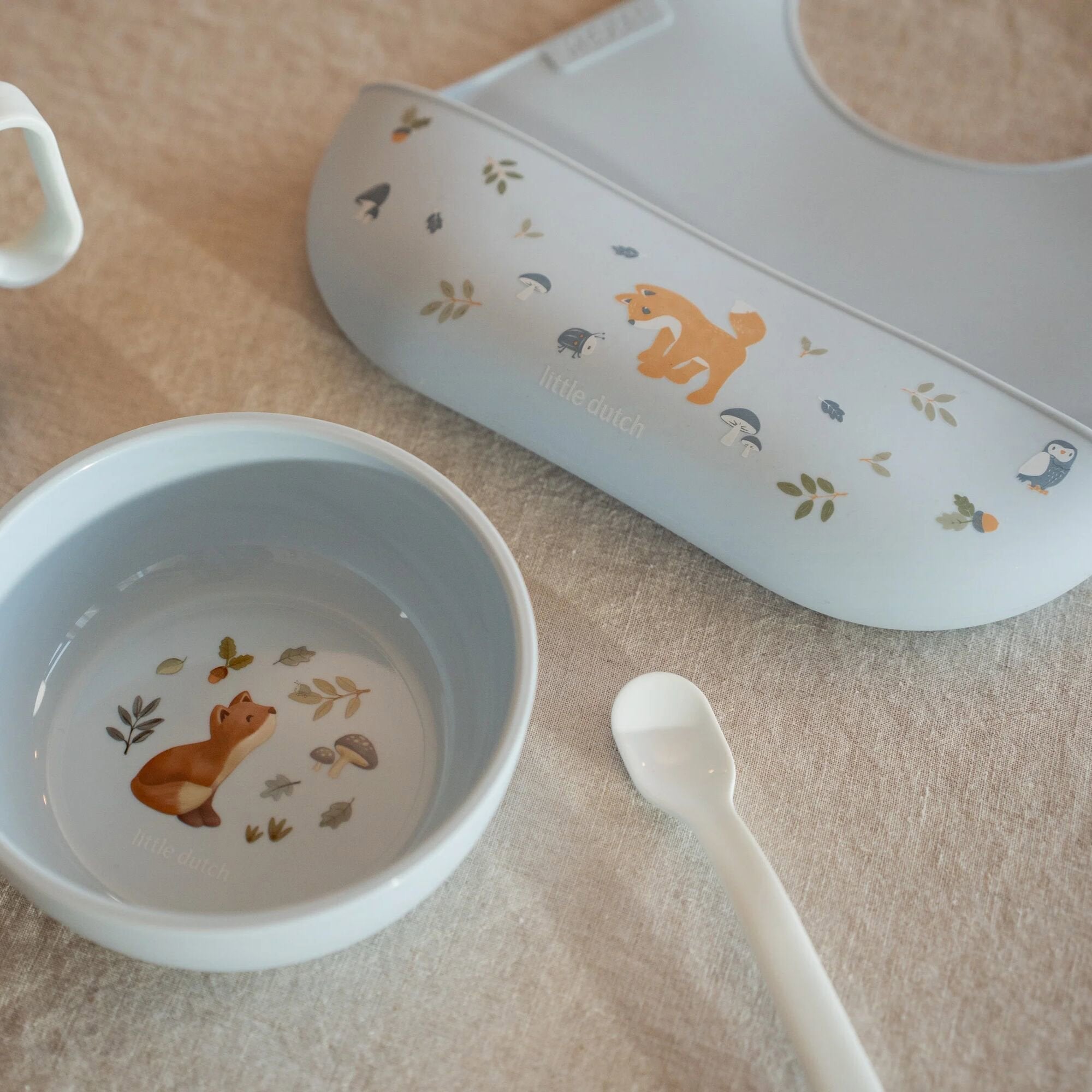 Bavetta in silicone Blu 108034565408 corredino e abbigliamento neonato | NANU' BABY