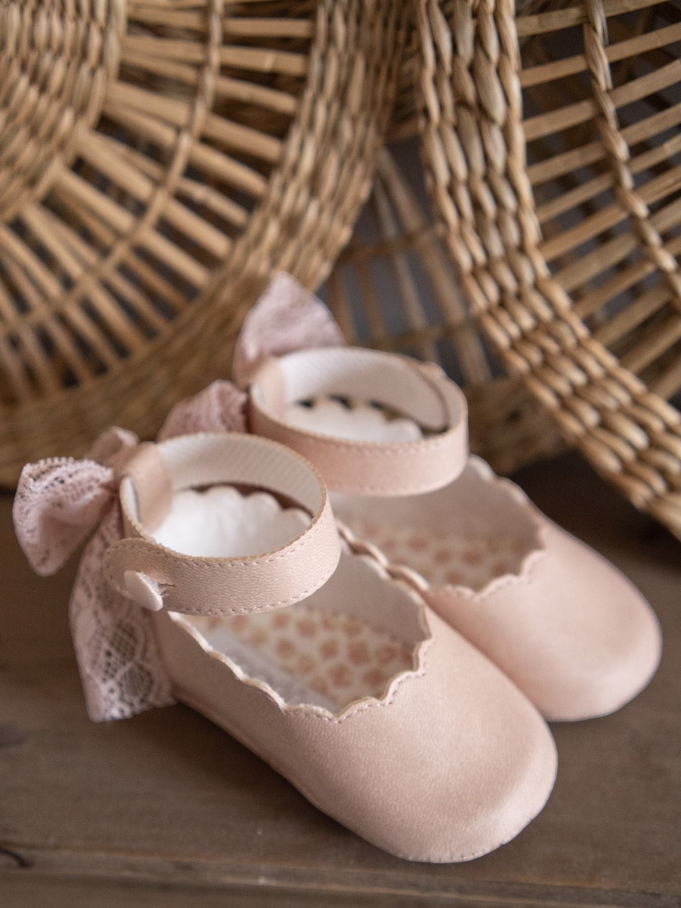 Pink Fabric Ballerina Shoes for Girls EN823SC