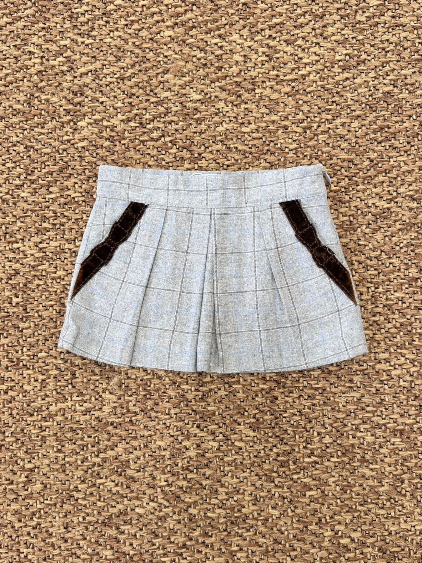 Little Girl's Grey Skirt DK365