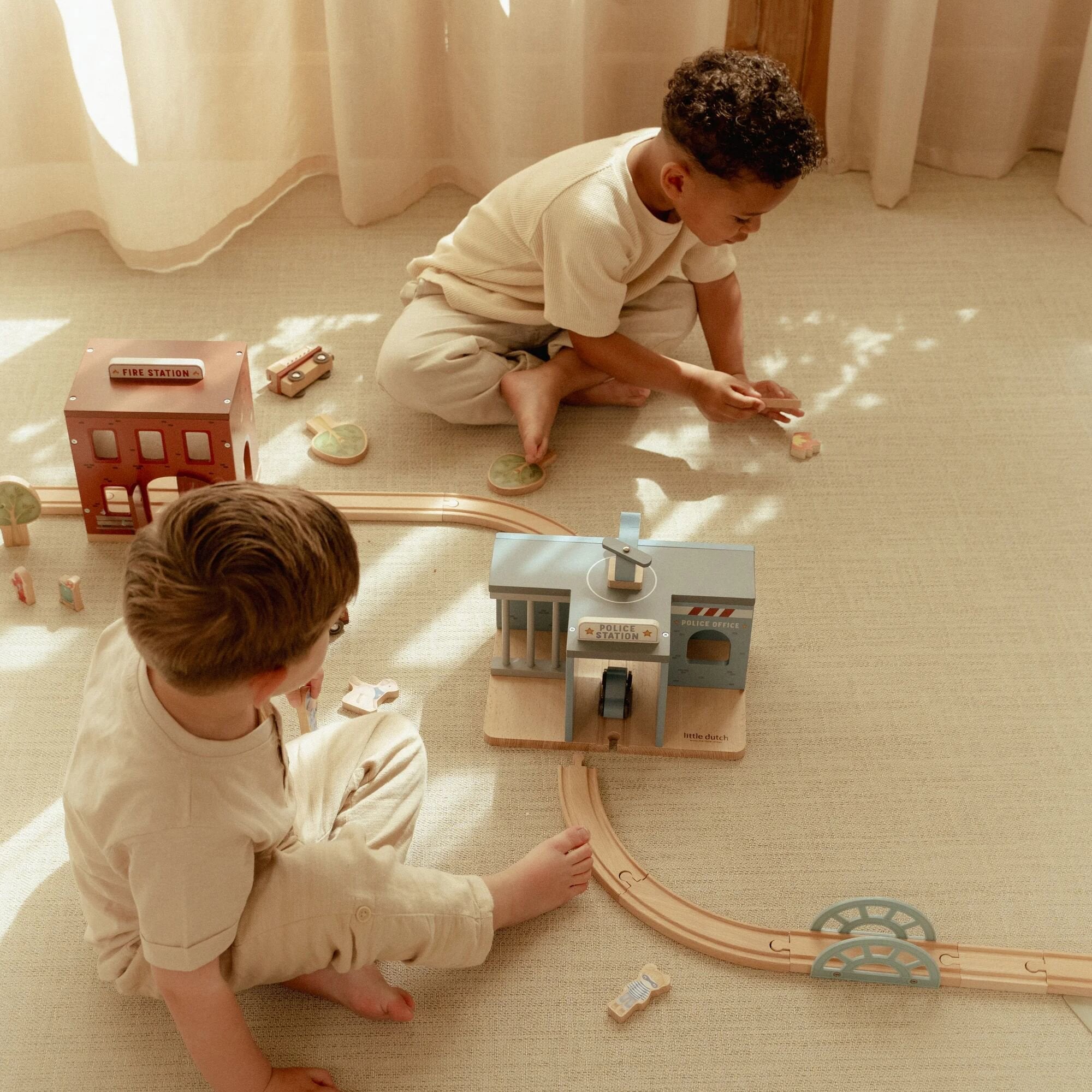 Caserma dei pompieri in legno  Multicolore LD2538