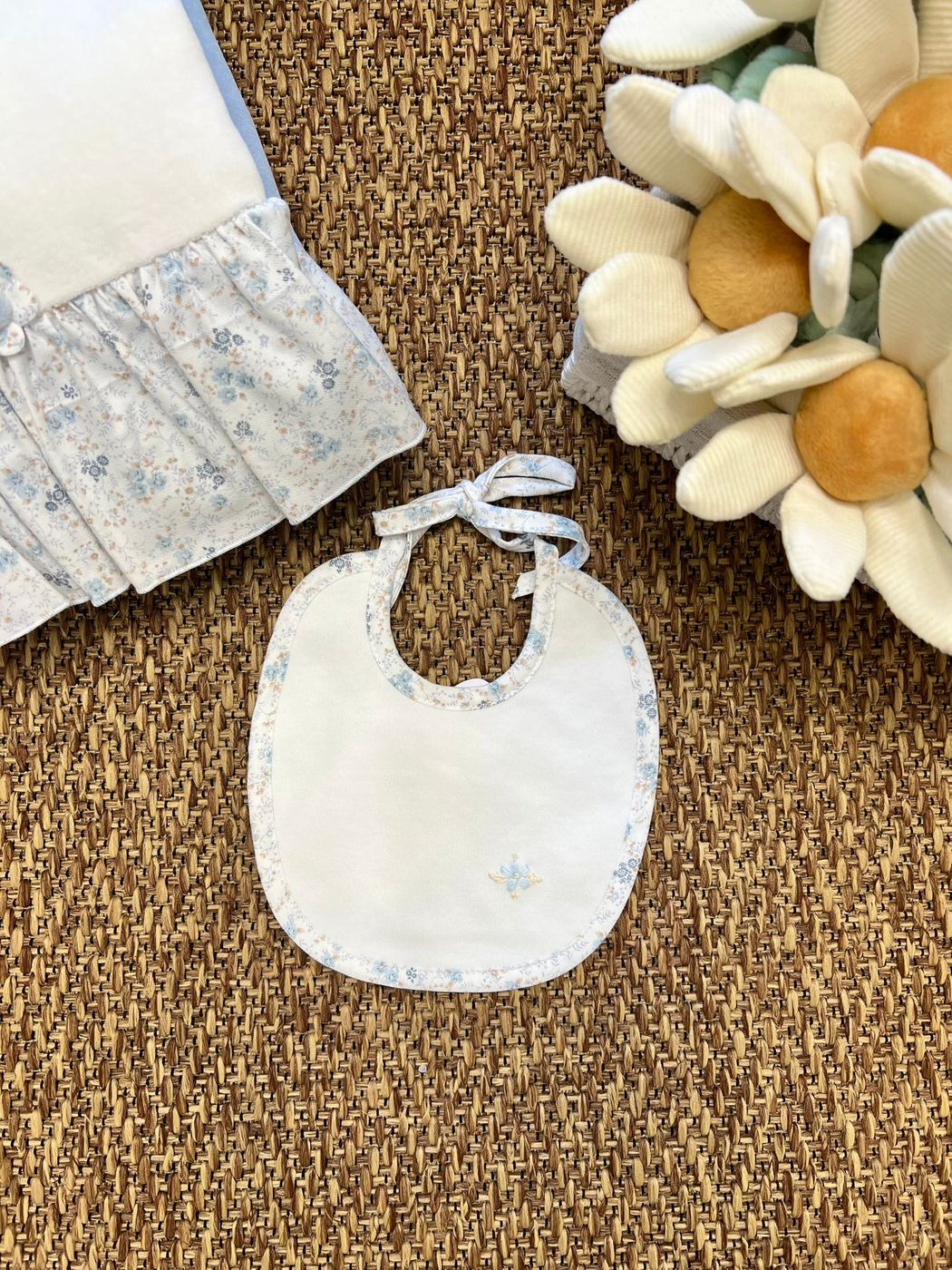 Baby Bib CREAM 2440BA